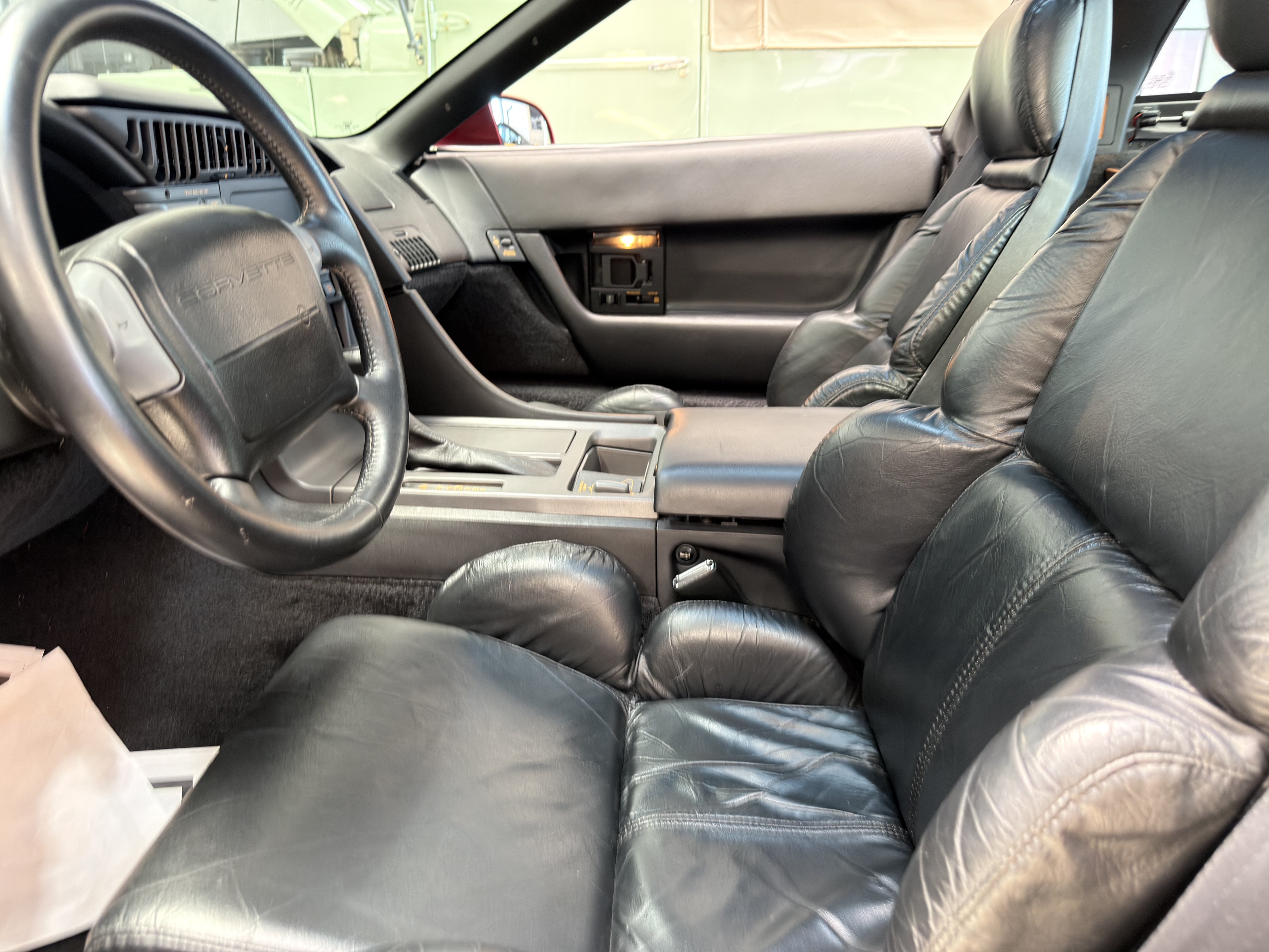 Used 1991 Chevrolet Corvette Coupe RWD image 13