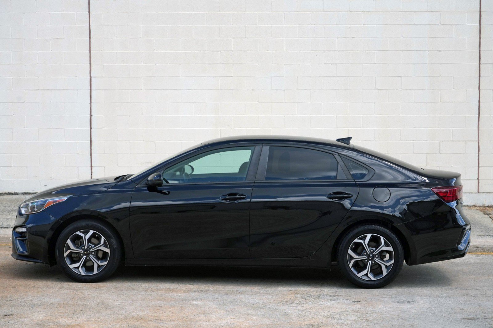 Used 2019 Kia Forte LXS FWD image 40