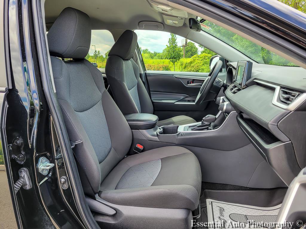 Used 2022 Toyota RAV4 XLE FWD image 30