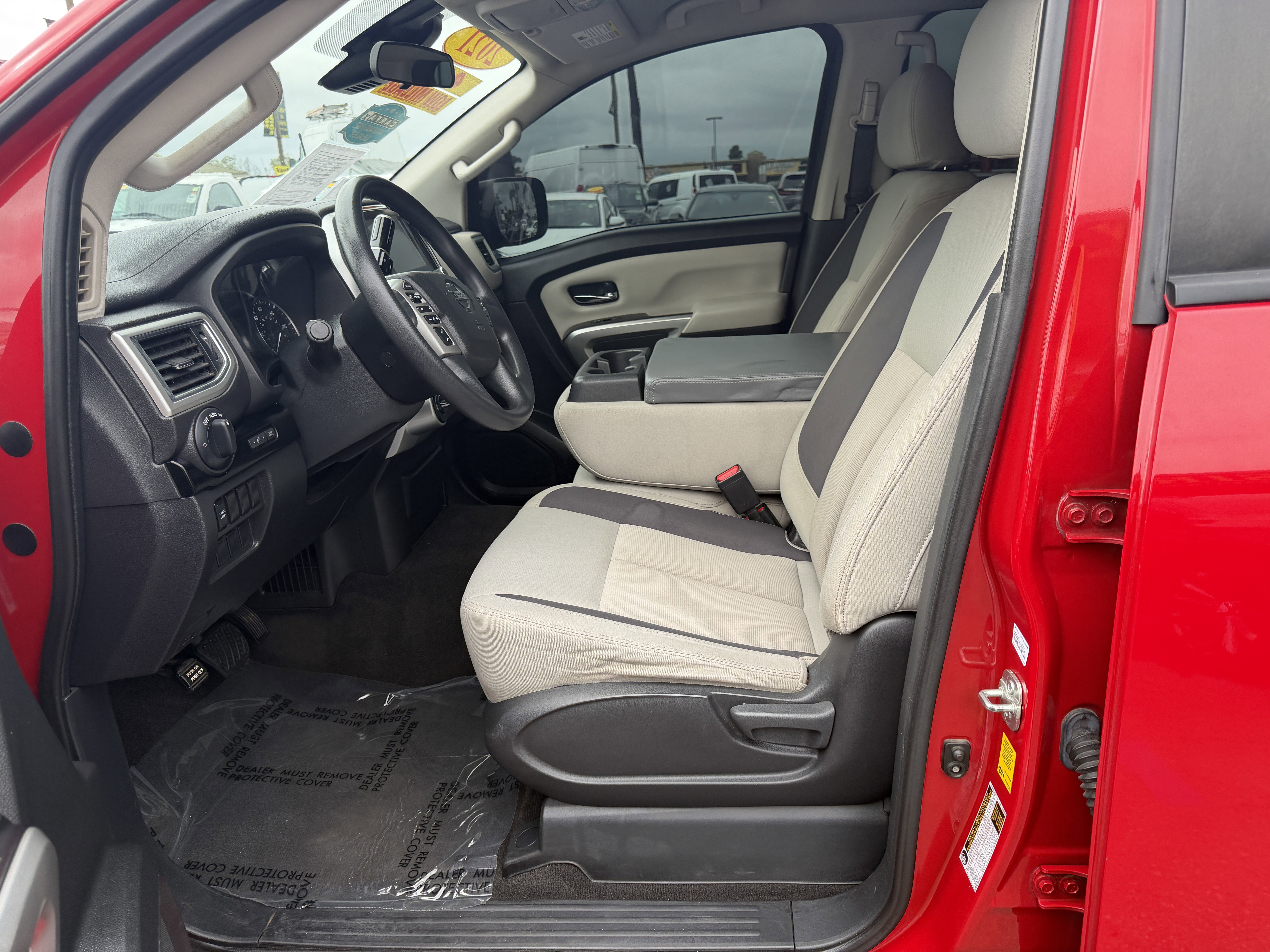Used 2021 Nissan Titan SV w/ Accessory Utility Package image 21