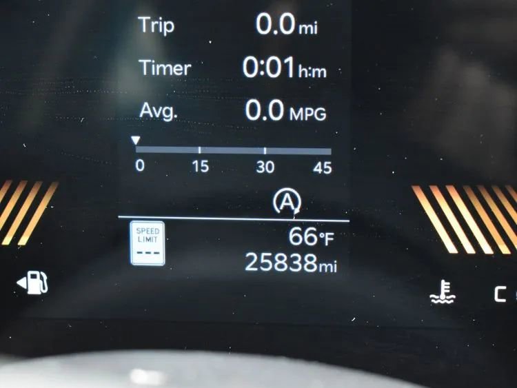 Used 2025 Kia K5 LXS image 26