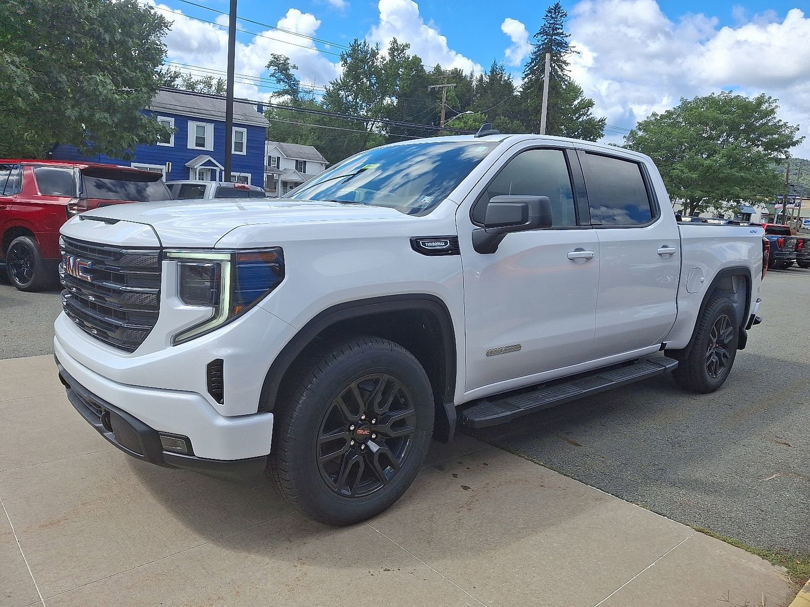 New 2026 GMC Sierra 1500 Elevation image 3