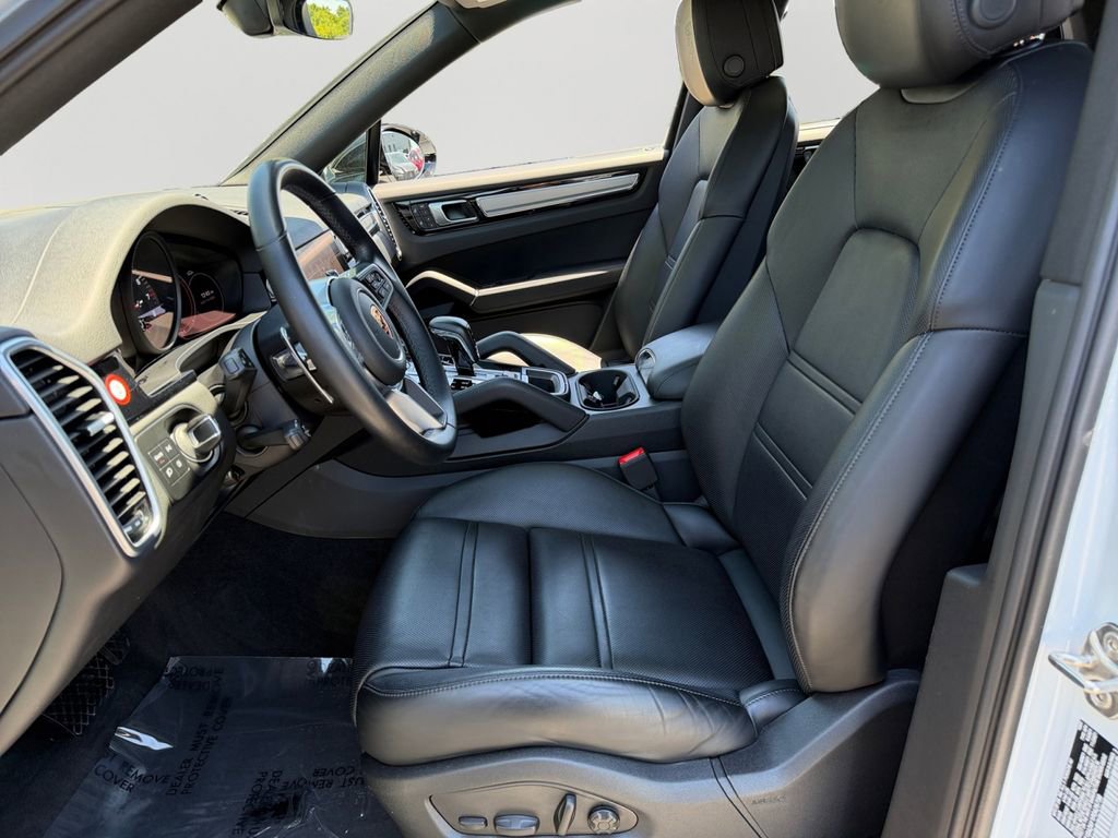 Used 2023 Porsche Cayenne Platinum Edition AWD/4WD image 17