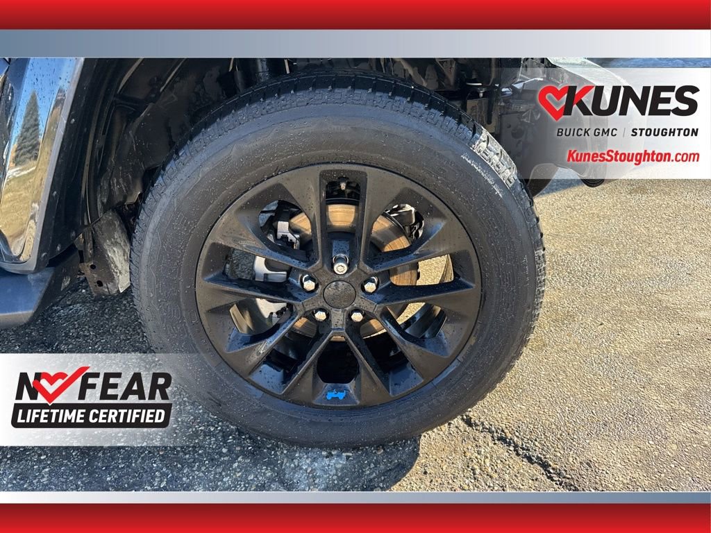 Used 2023 Jeep Wrangler Unlimited Sahara w/ Cold Weather Group image 15