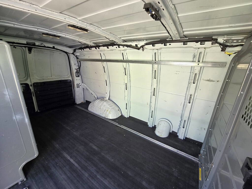 Used 2016 Chevrolet Express 2500 image 13