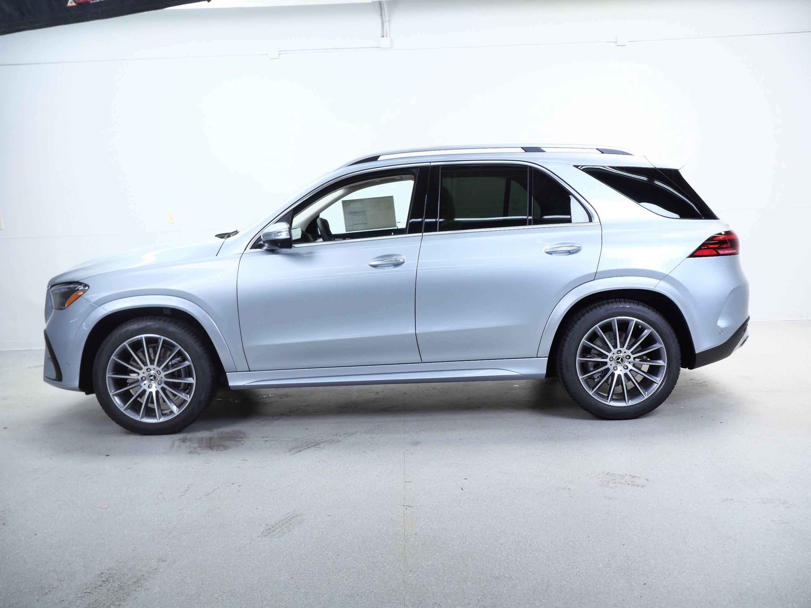 New 2026 Mercedes-Benz GLE 350 4MATIC image 5
