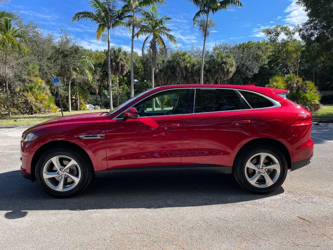 Used 2019 Jaguar F-PACE Premium AWD/4WD image 4