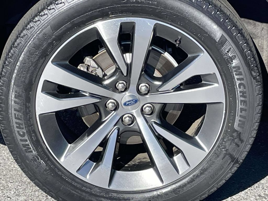 Used 2020 Ford Explorer Platinum AWD/4WD image 12