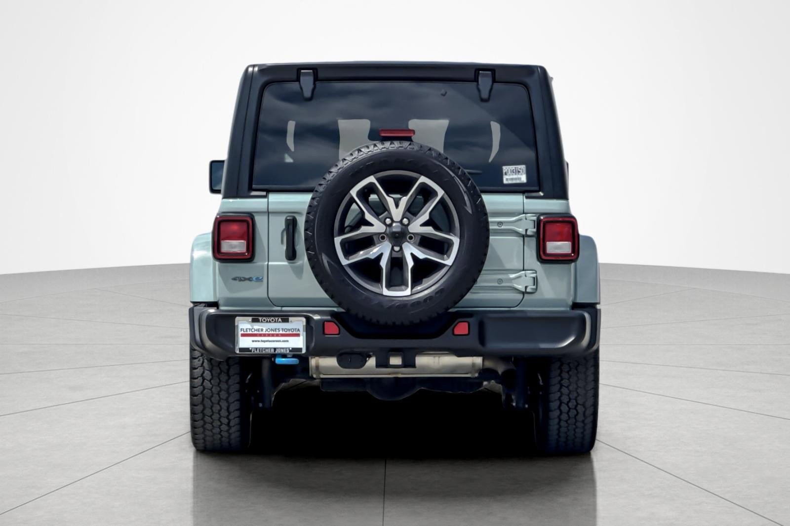 Used 2024 Jeep Wrangler Unlimited w/ Technology Group AWD/4WD image 4