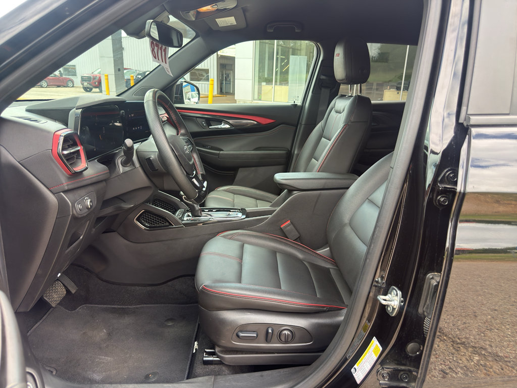 Used 2025 Chevrolet TrailBlazer RS w/ Convenience Package FWD image 15