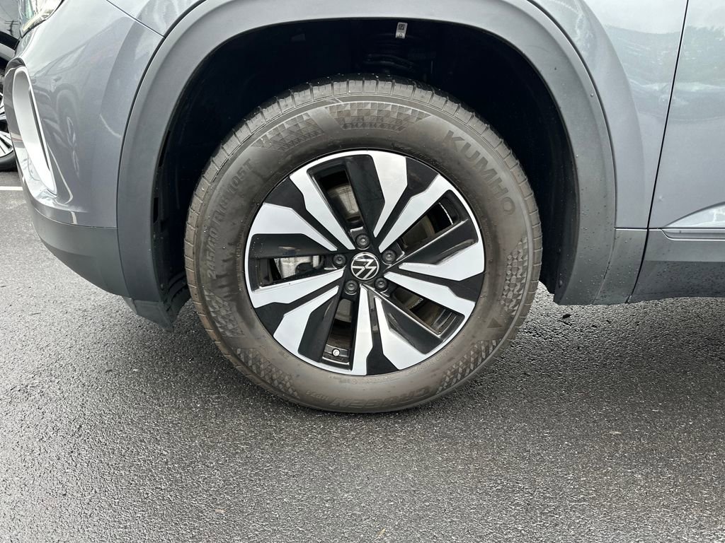 Used 2024 Volkswagen Atlas SE image 12