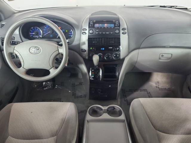 Used 2007 Toyota Sienna LE image 24