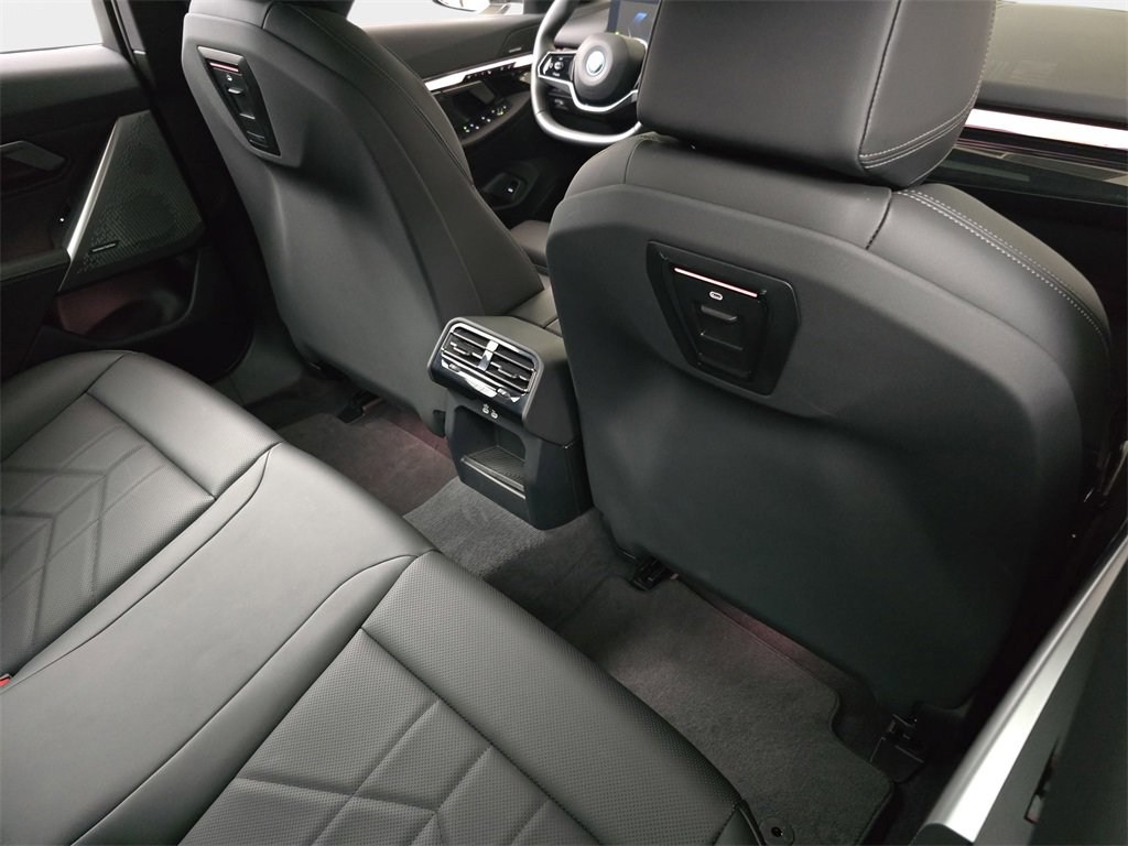 Used 2025 BMW i5 xDrive40 w/ Premium Package image 14
