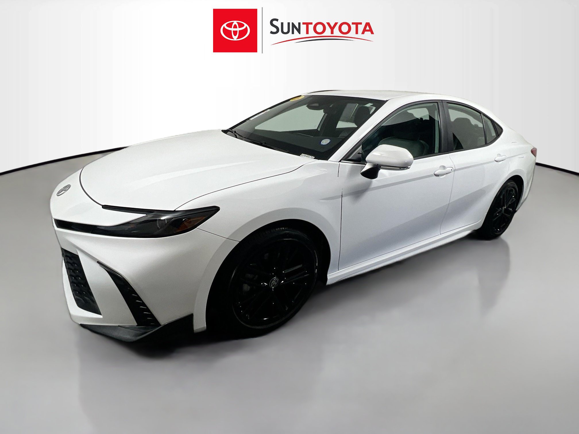 Used 2026 Toyota Camry SE FWD image 9