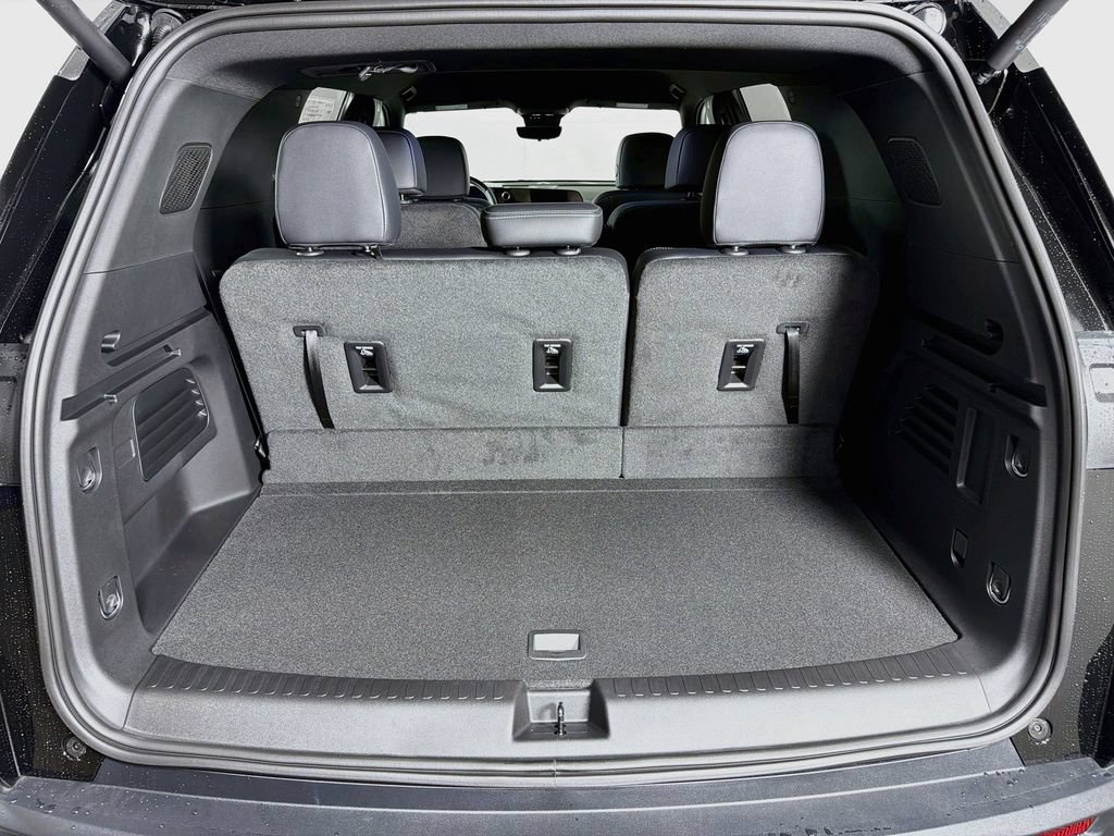 New 2027 Chevrolet Traverse LT w/ Enhanced Driving Package FWD image 27
