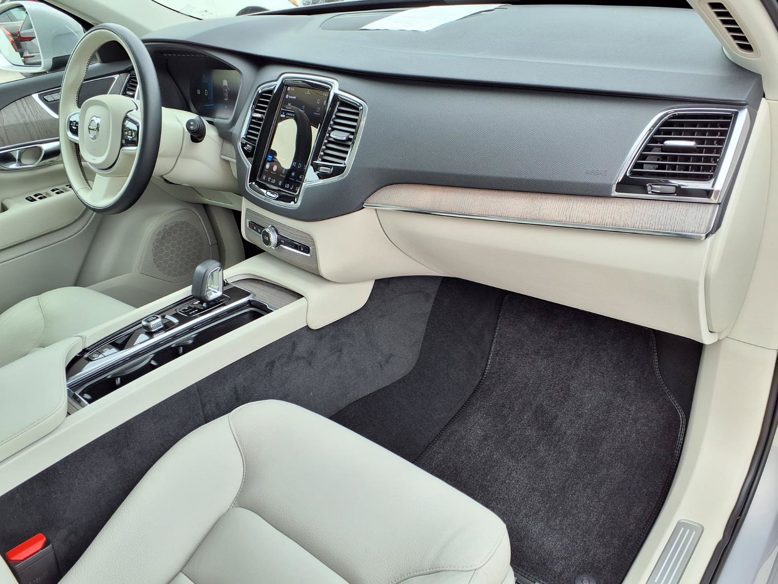Certified 2023 Volvo XC90 B6 Plus AWD/4WD image 10
