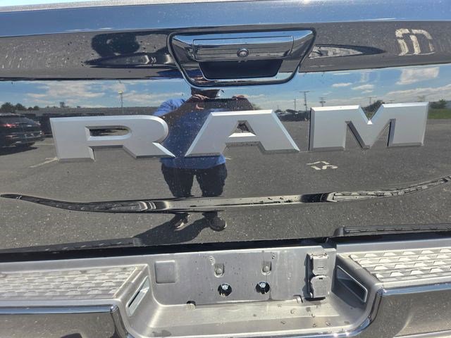Used 2026 RAM 2500 Laramie AWD/4WD image 23