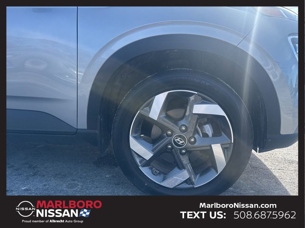 Used 2023 Hyundai Venue SEL w/ Cargo Package image 10