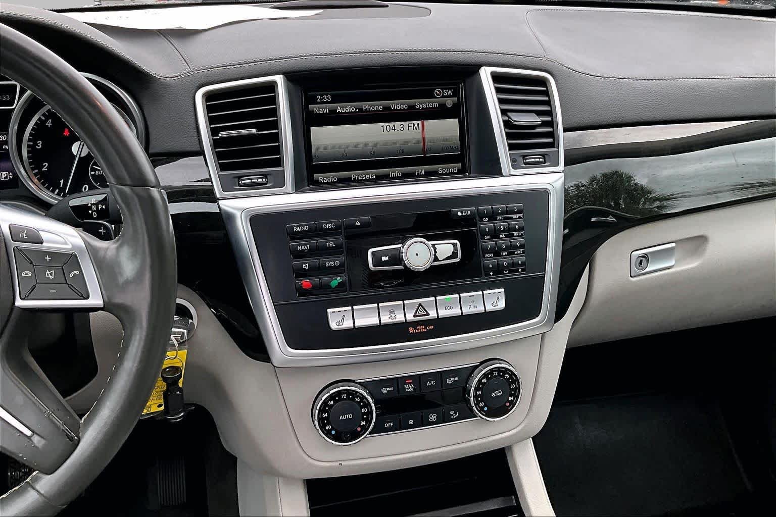 Used 2015 Mercedes-Benz GL 450 4MATIC image 7