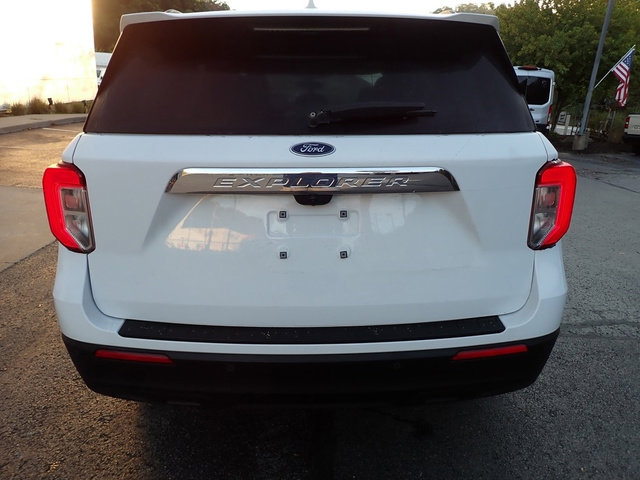 Used 2020 Ford Explorer XLT image 3