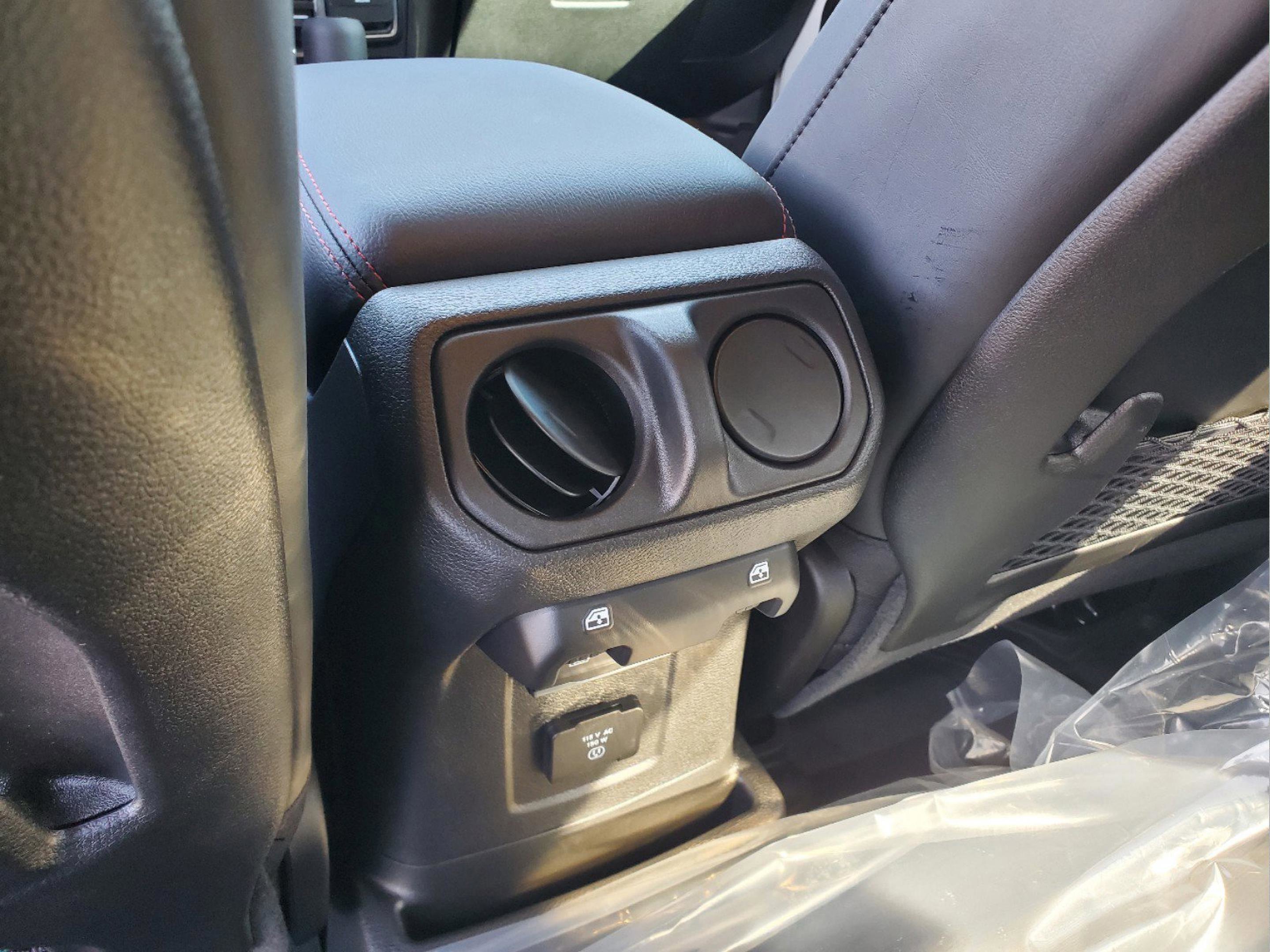 Used 2026 Jeep Wrangler Unlimited Rubicon 392 w/ Quick Order Package 27X Moab AWD/4WD image 11