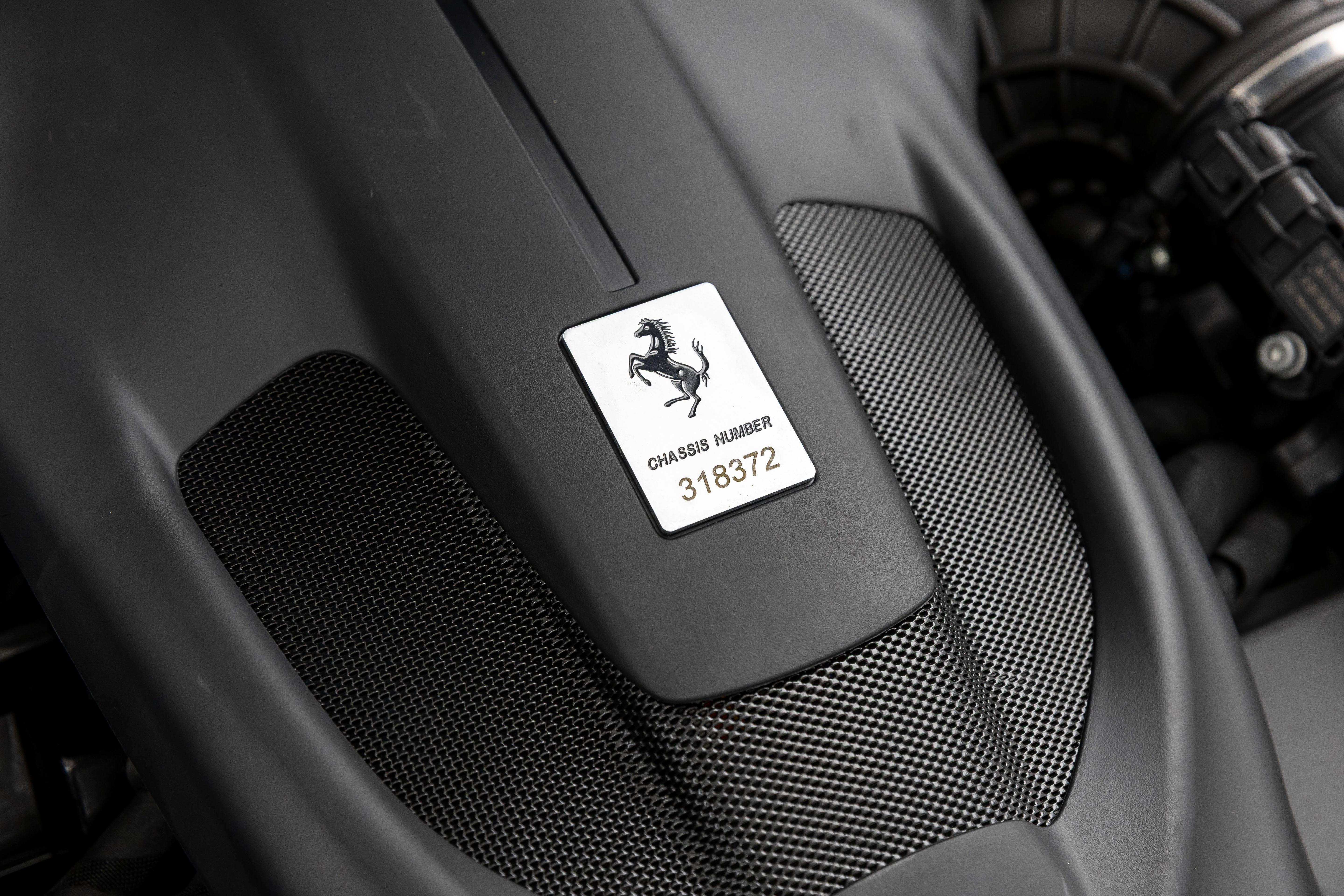 Used 2025 Ferrari Roma Spider RWD image 21