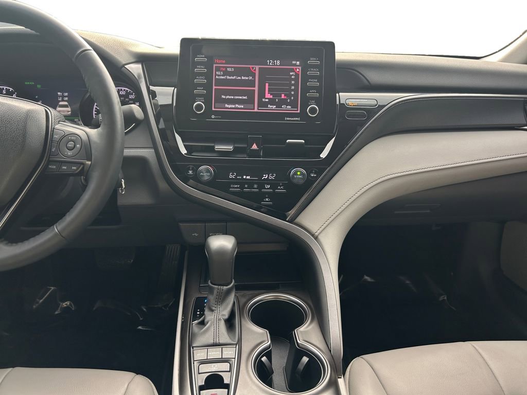 Used 2024 Toyota Camry SE w/ Cold Weather Package image 12