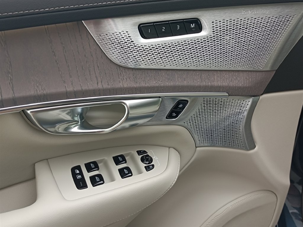 New 2027 Volvo XC90 T8 Ultra AWD/4WD image 11