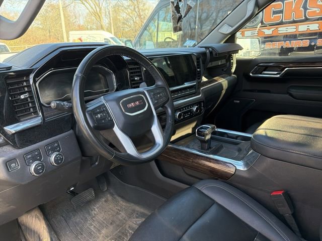 Used 2023 GMC Sierra 1500 Elevation w/ Elevation Premium Package AWD/4WD image 8