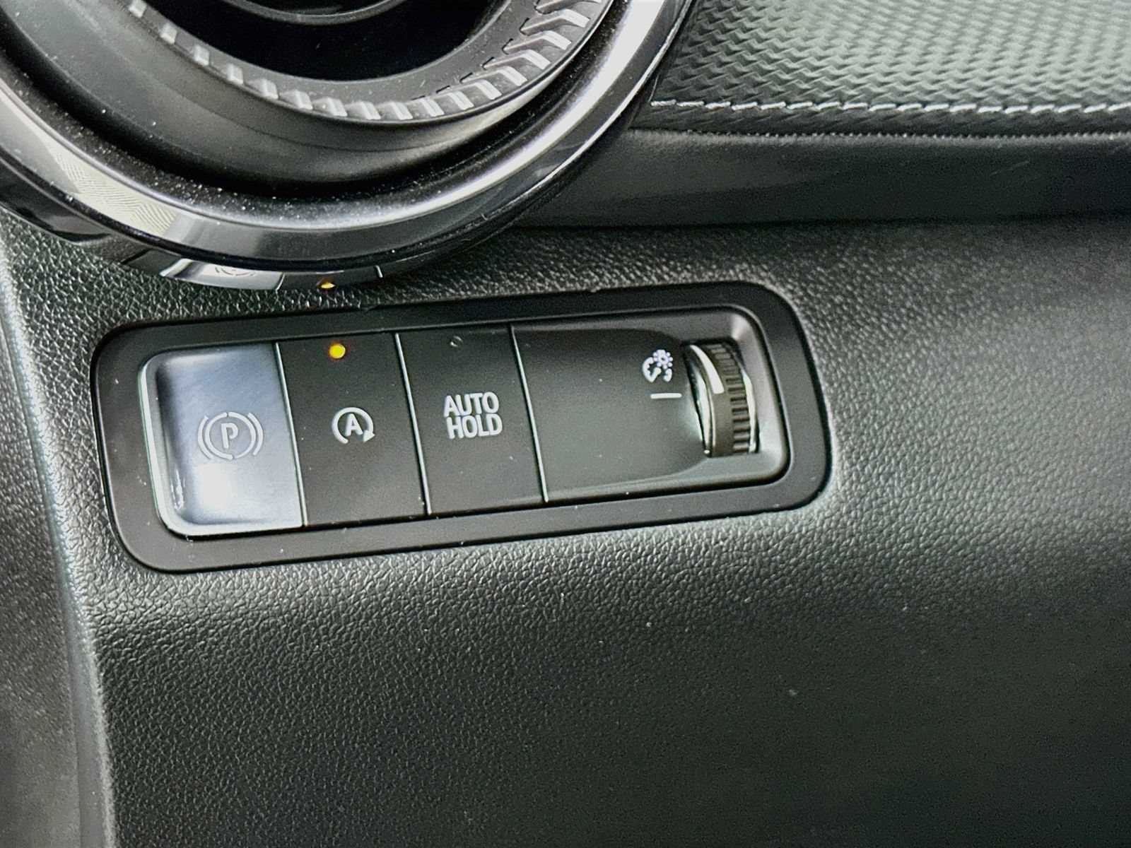 Used 2026 Chevrolet Equinox LT FWD image 11