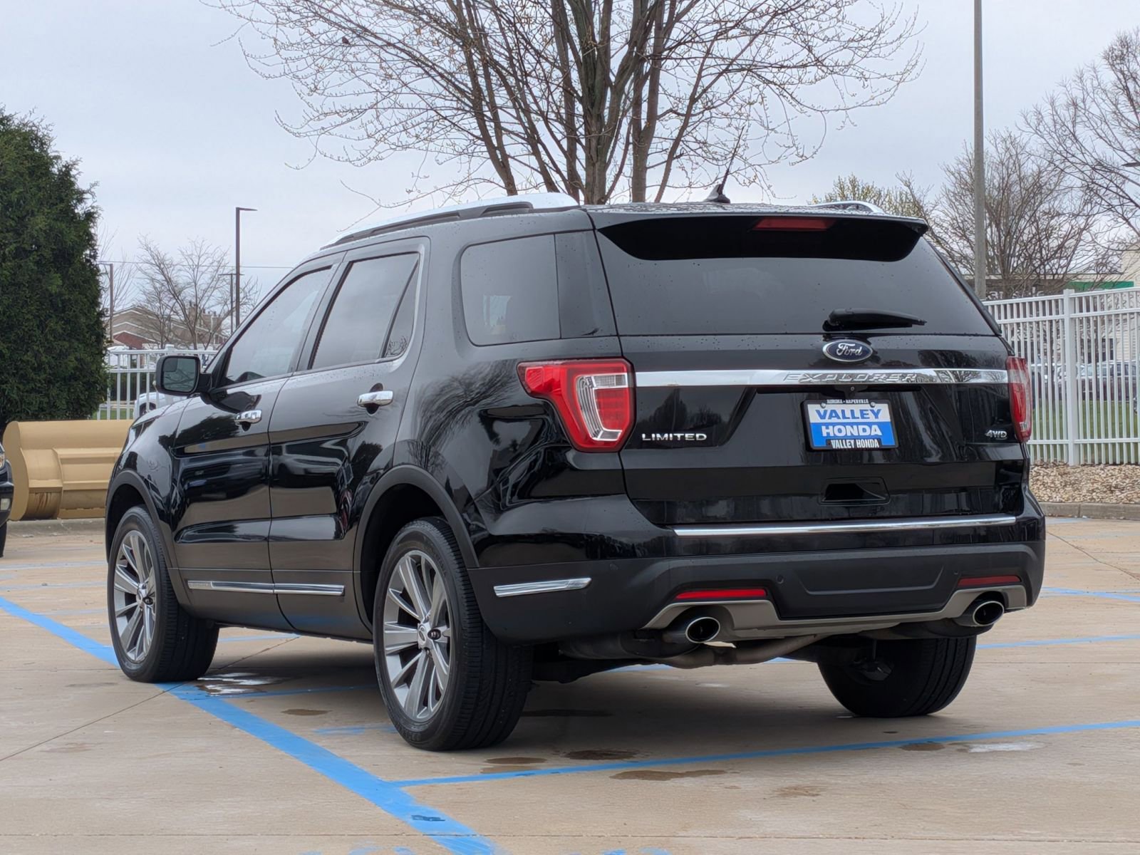 Used 2018 Ford Explorer Limited image 8