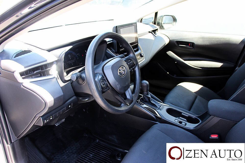 Used 2026 Toyota Corolla LE w/ LE Premium Package FWD image 15
