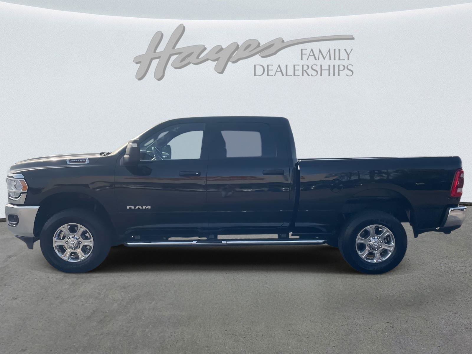 Used 2024 RAM 2500 Big Horn w/ Safety Group image 31