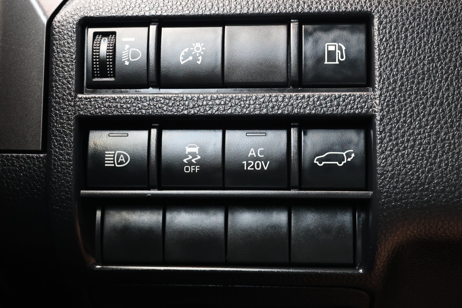 Used 2025 Toyota 4Runner TRD Sport Premium w/ Tow Technology Package AWD/4WD image 28