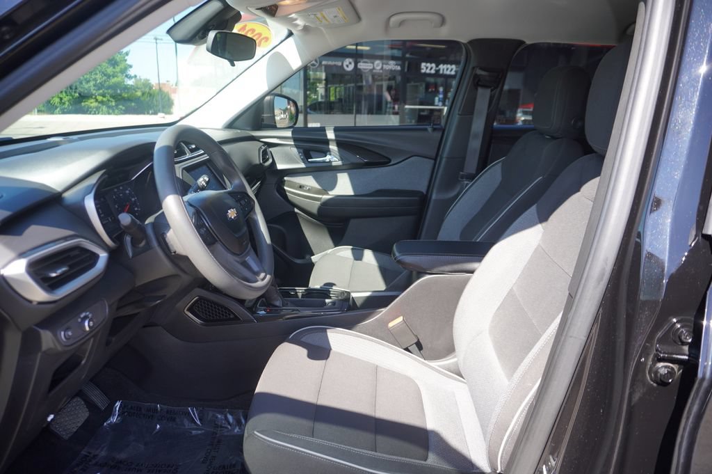 Used 2021 Chevrolet TrailBlazer LS FWD image 23