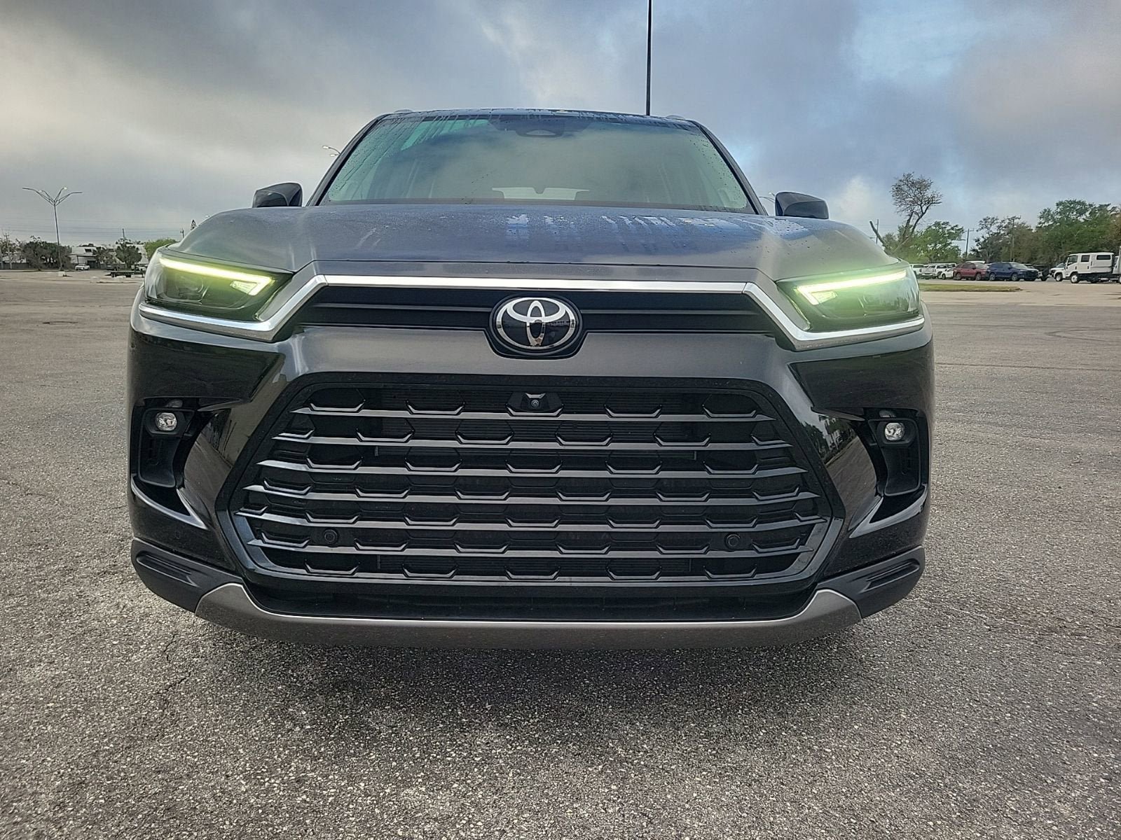 Used 2024 Toyota Grand Highlander AWD image 6
