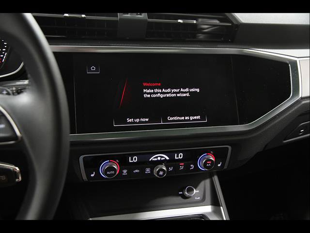 Used 2025 Audi Q3 2.0T Premium AWD/4WD image 9