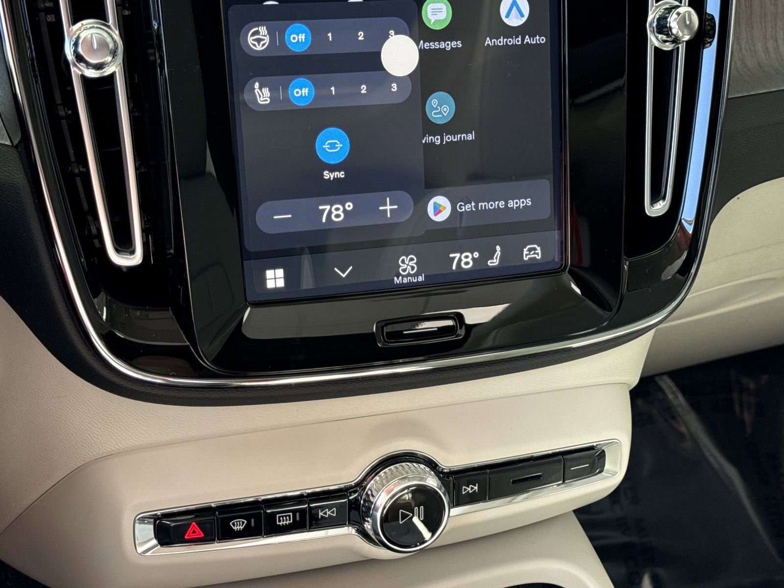 New 2026 Volvo XC40 B5 Plus w/ Protection Package Premier image 25