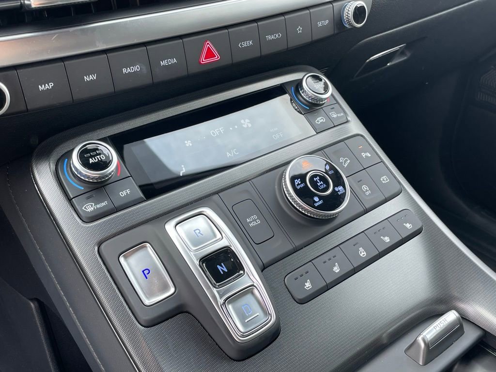 Used 2025 Hyundai Palisade Calligraphy image 13