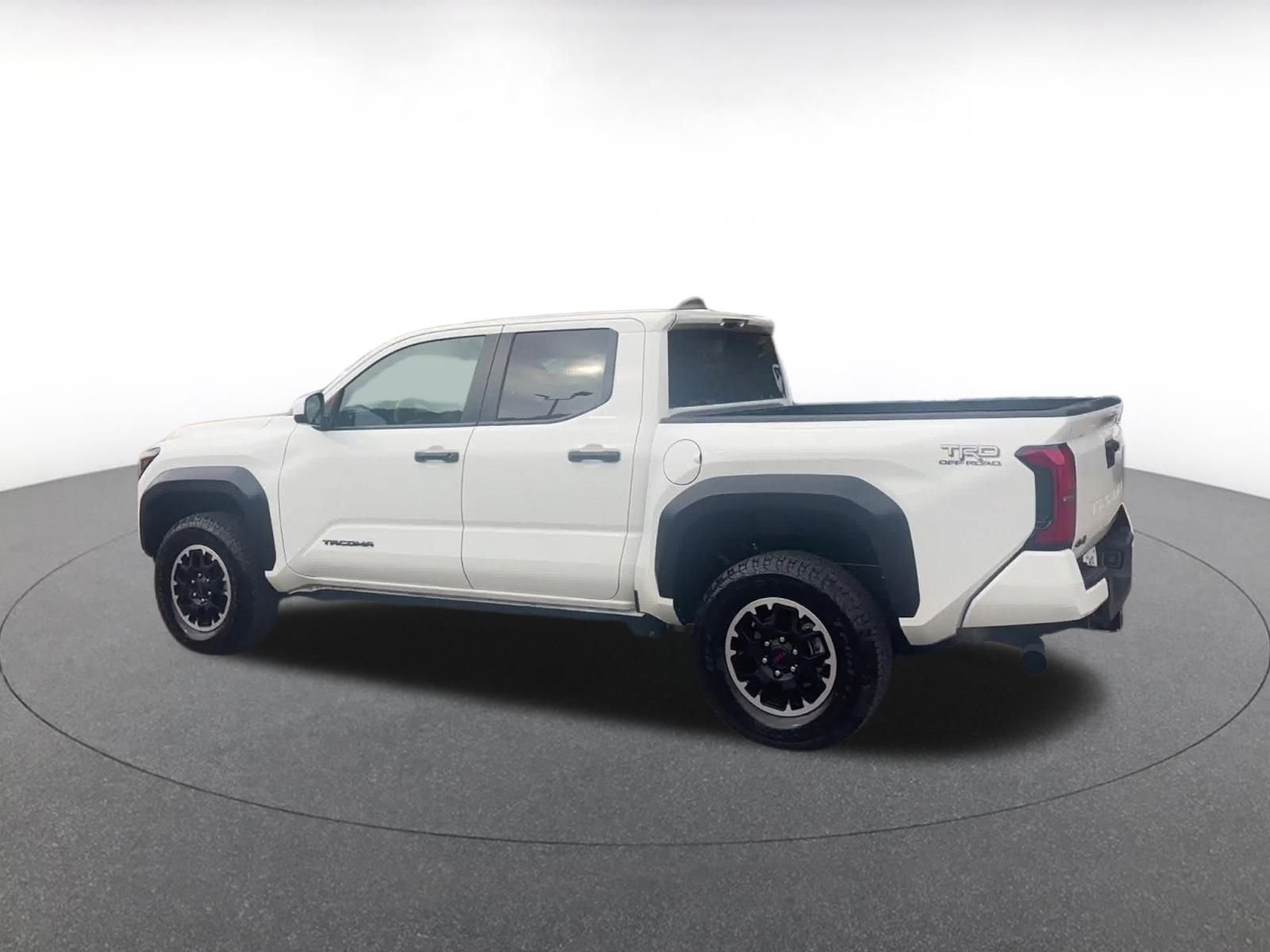 Used 2025 Toyota Tacoma TRD Off-Road image 10