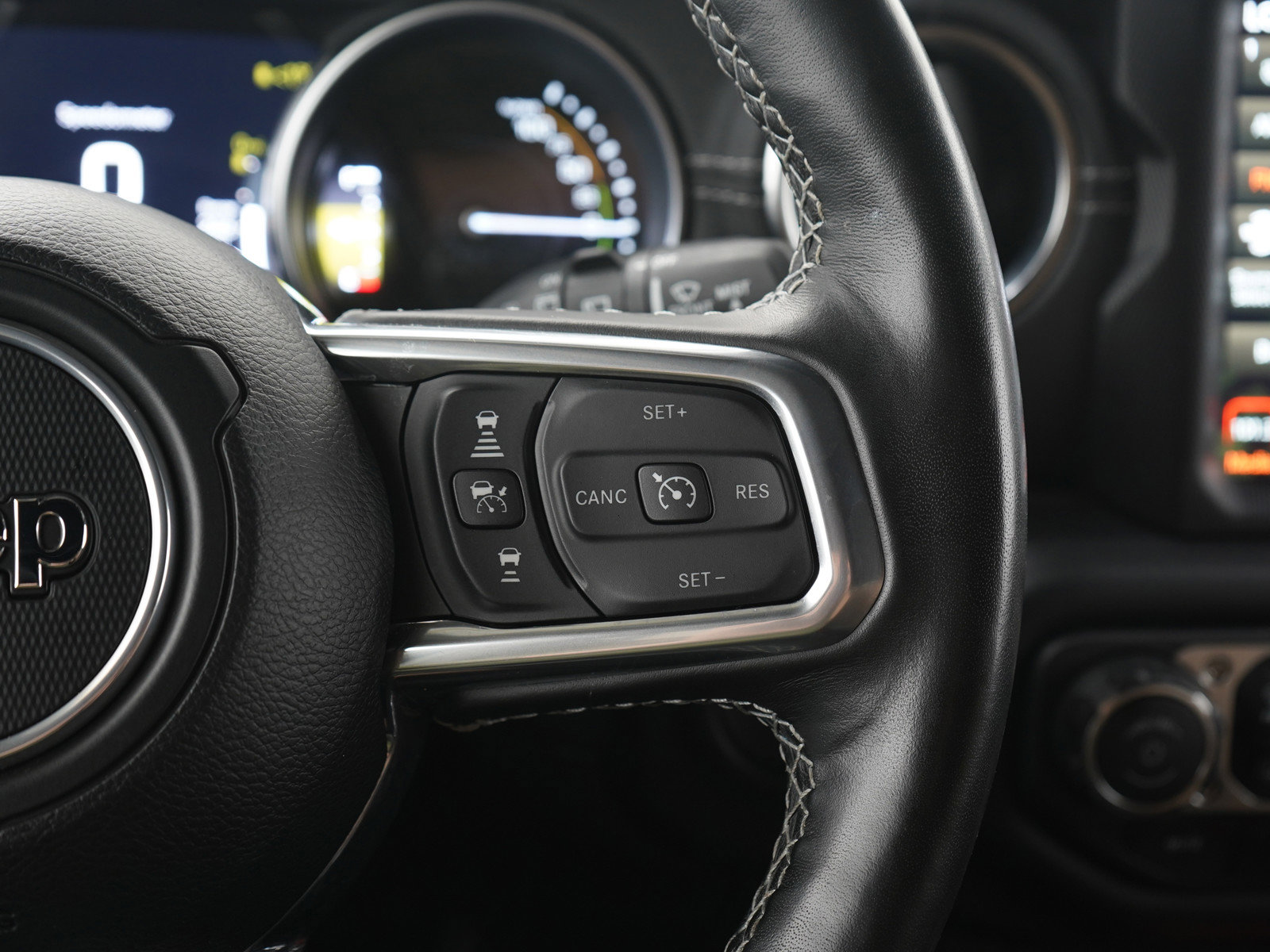 Used 2023 Jeep Wrangler Unlimited Rubicon 4xe w/ Safety Group image 25