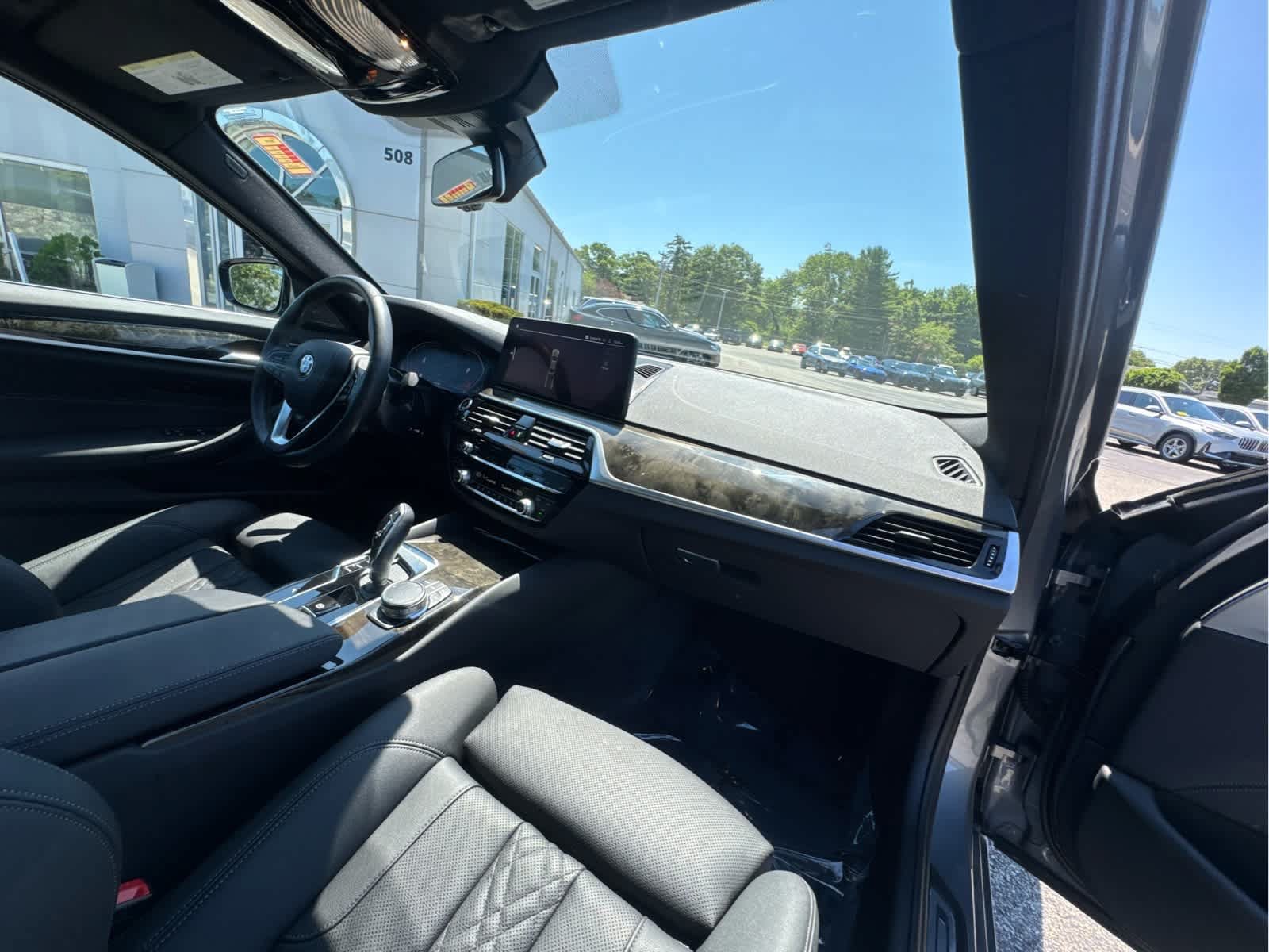 Used 2023 BMW 530i xDrive w/ Premium Package AWD/4WD image 21