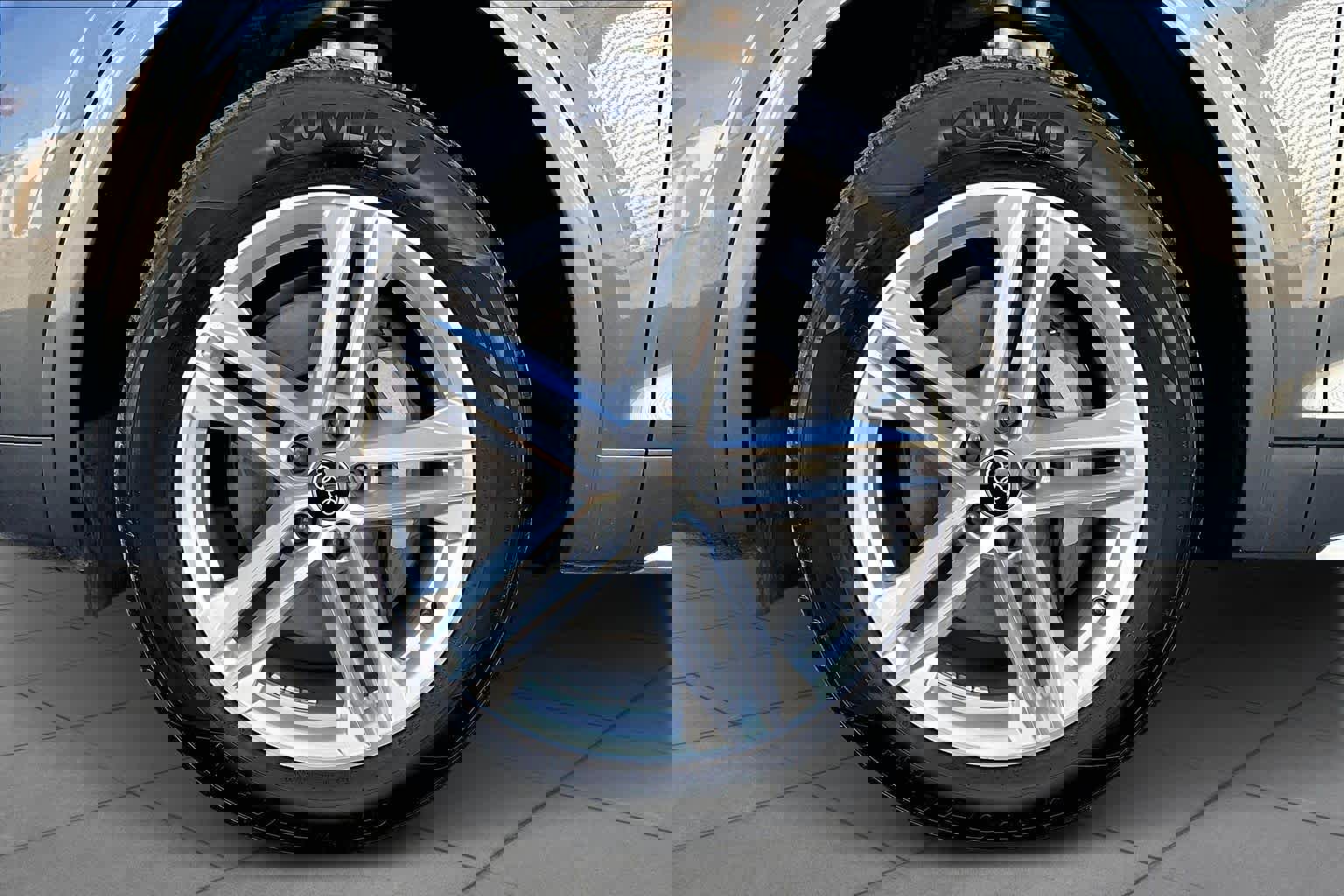 Used 2022 Audi Q5 e Premium Plus image 13