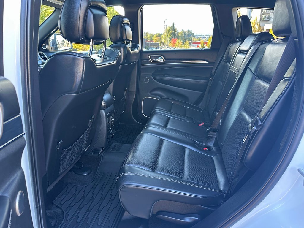 Used 2015 Jeep Grand Cherokee Overland w/ Advanced Technology Group image 14