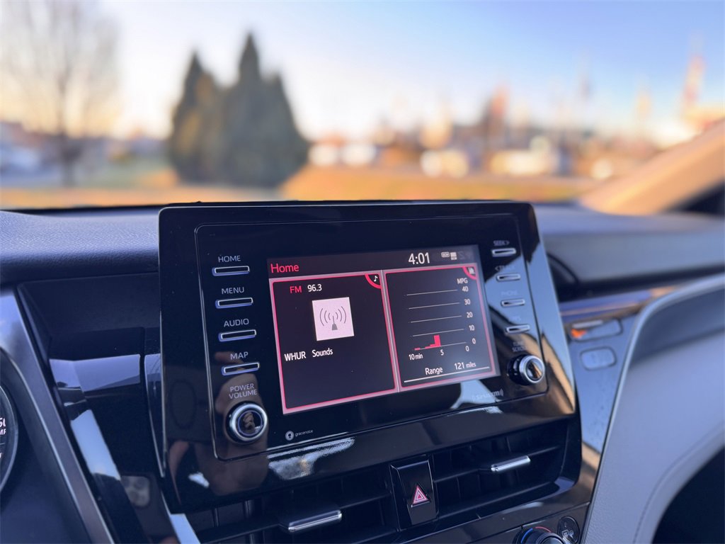 Used 2022 Toyota Camry SE image 25