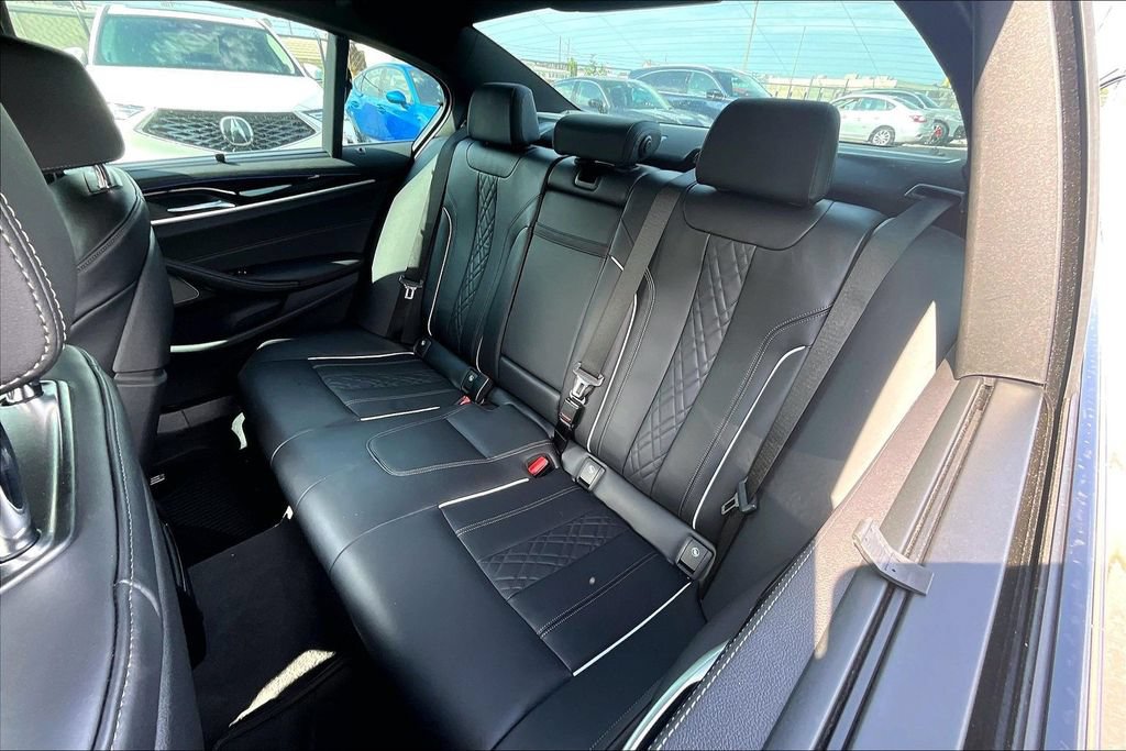 Used 2023 BMW M550i xDrive w/ Executive Package AWD/4WD image 36