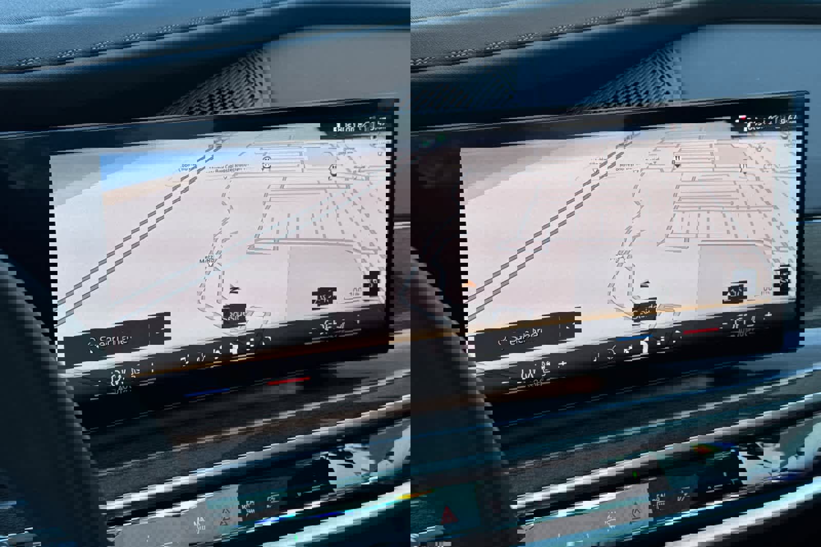 Certified 2023 BMW 760i xDrive w/ Executive Package image 19