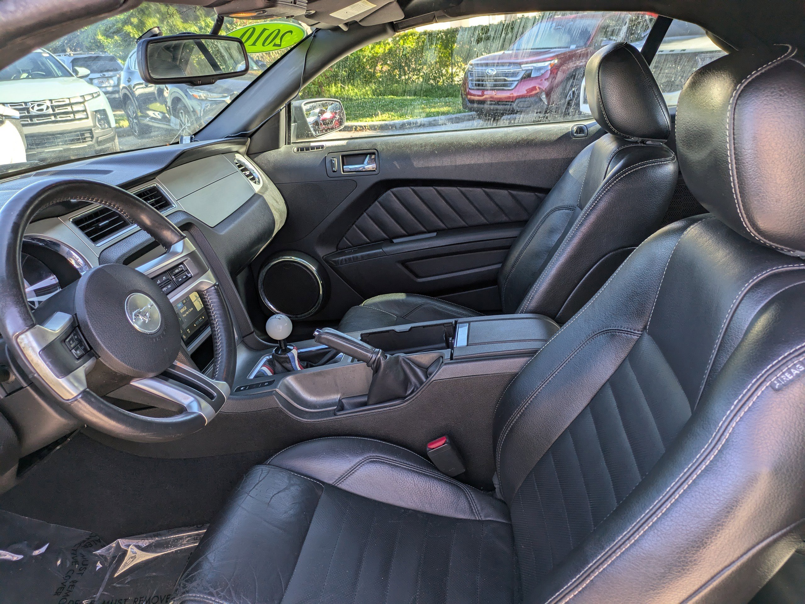 Used 2010 Ford Mustang GT Premium image 16