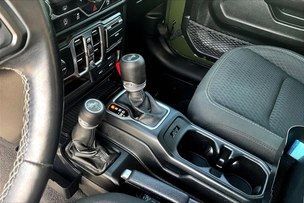 Used 2021 Jeep Wrangler Unlimited Sport AWD/4WD image 14