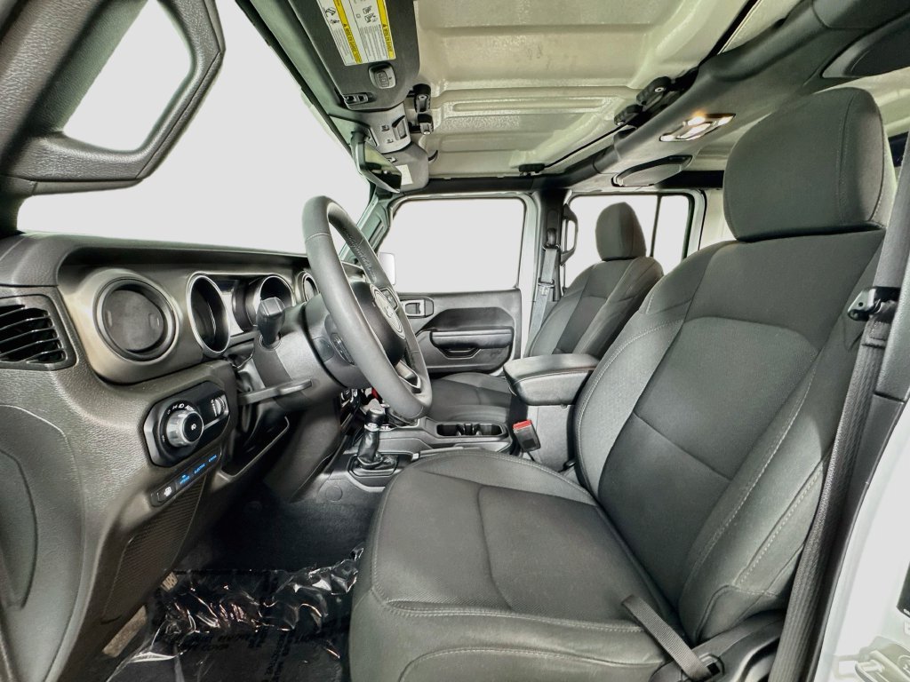 Used 2023 Jeep Wrangler Unlimited w/ Cold Weather Group AWD/4WD image 13